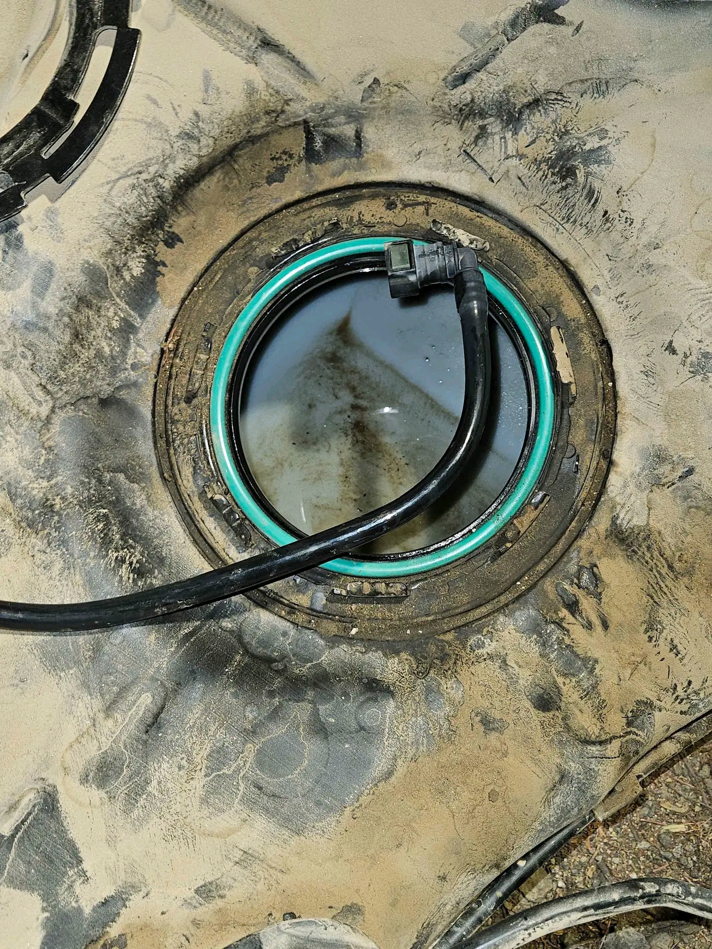2010-2015 Chevrolet camaro gas tanks 
