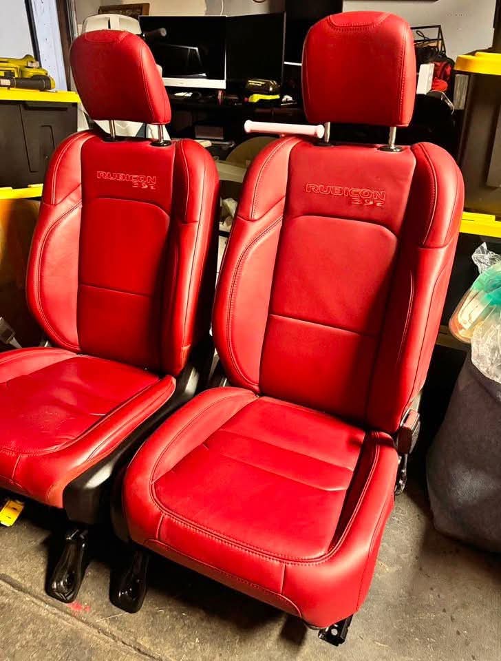 2024 Jeep Wrangler Rubicon 392 Leather Seats
