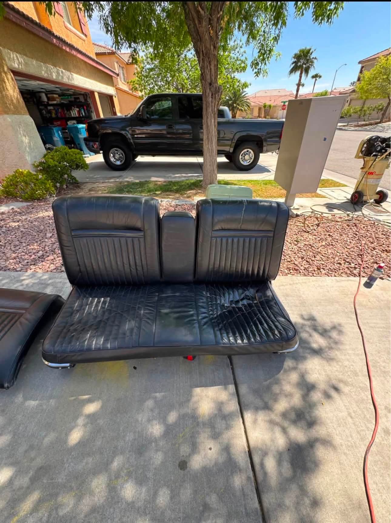 1967 Lincoln Continental seats Front and back