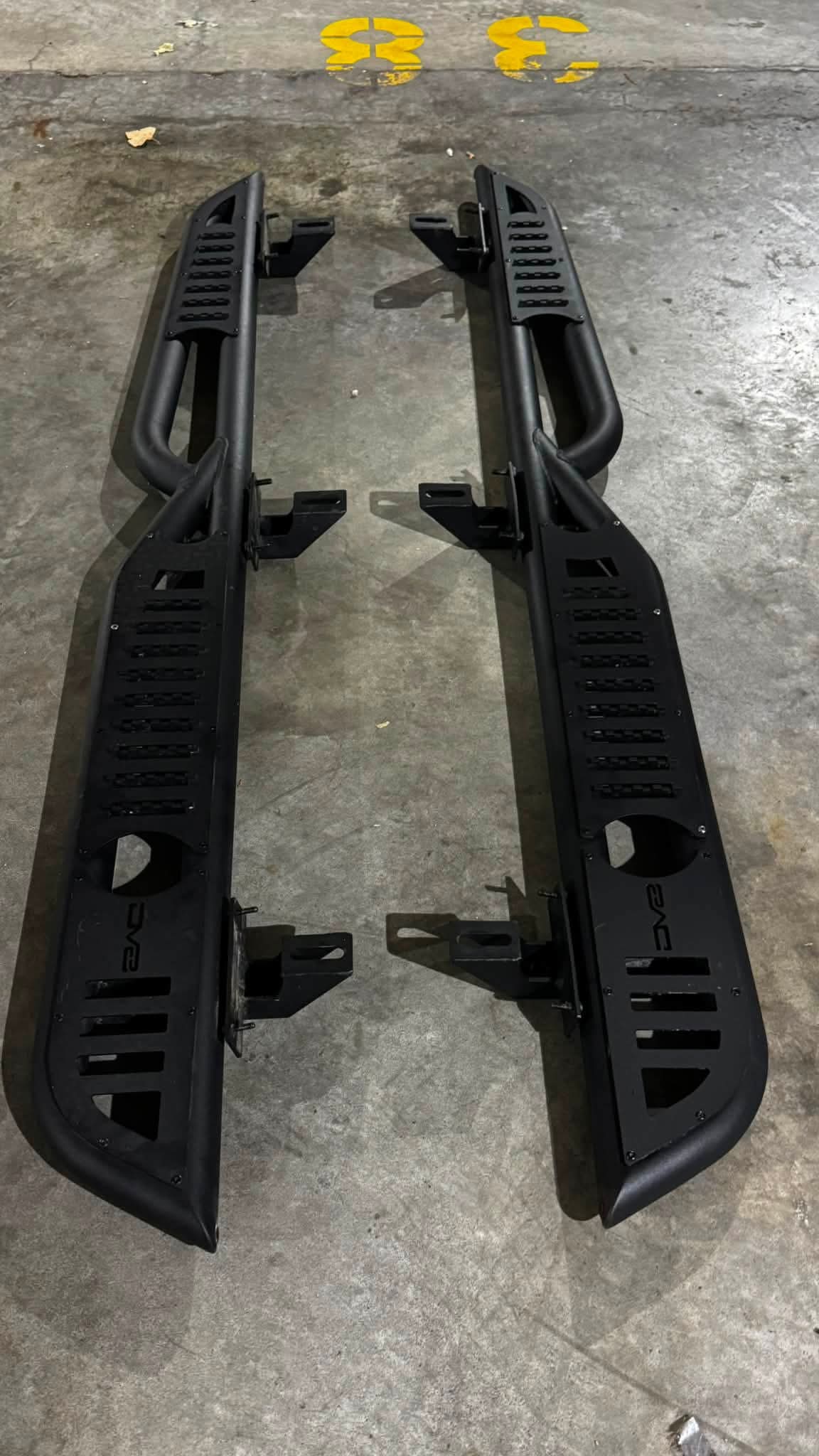 DV8 FS-15 Rock Sliders w/ Steps - Jeep Wrangler JL 4-Door 2018-2024 