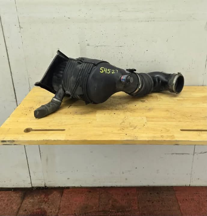 2007-2010 Chevrolet Silverado / GMC Sierra Engine Air Intake Box 