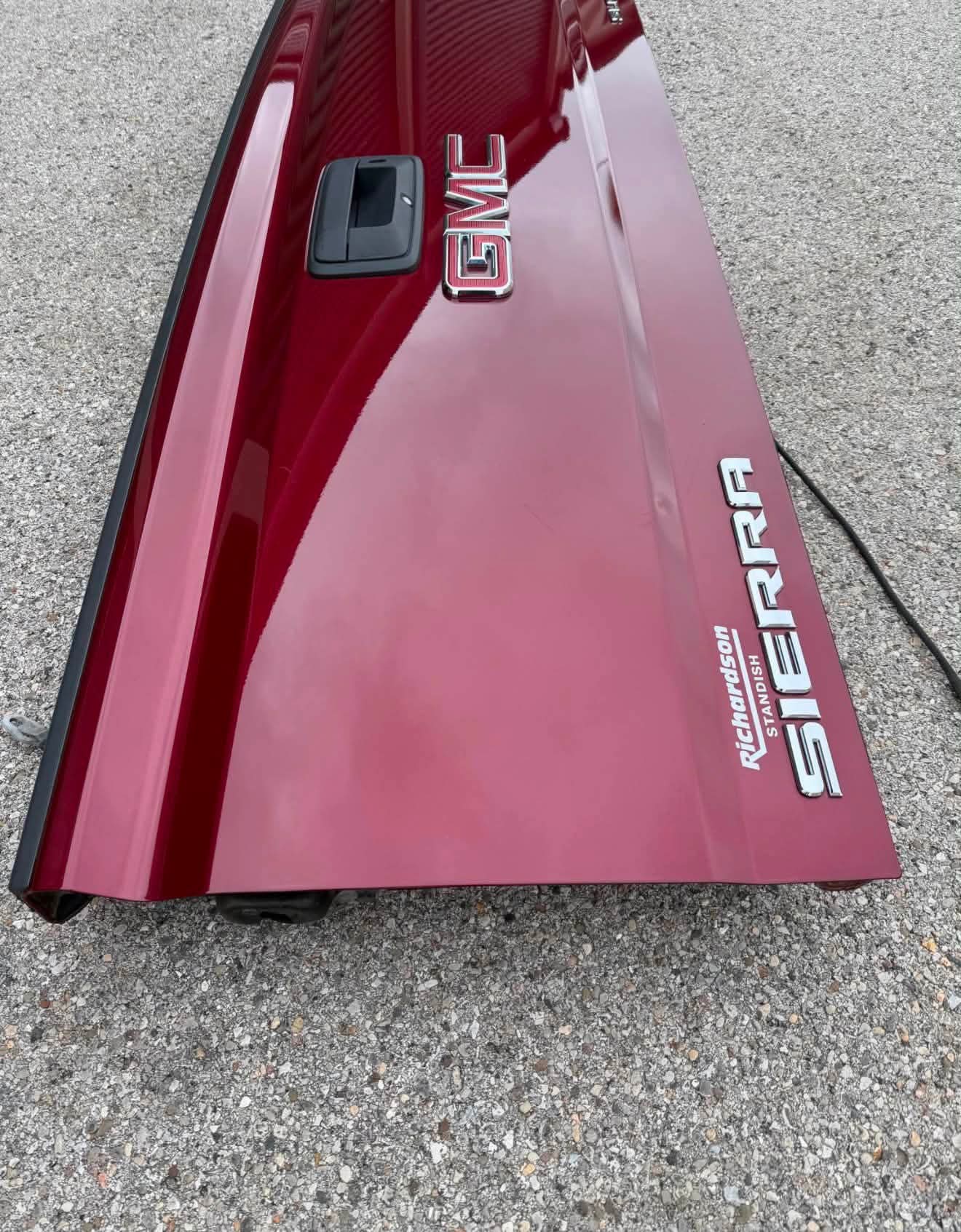 14-18 GMC Sierra tailgate 