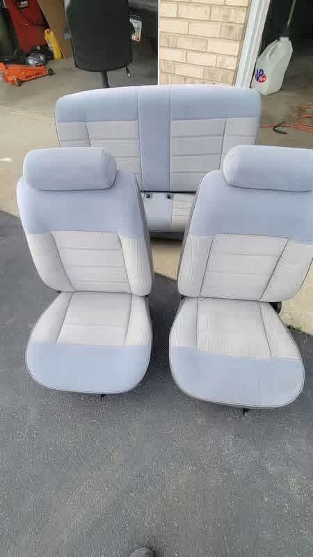 1993 Ford Mustang coupe seats