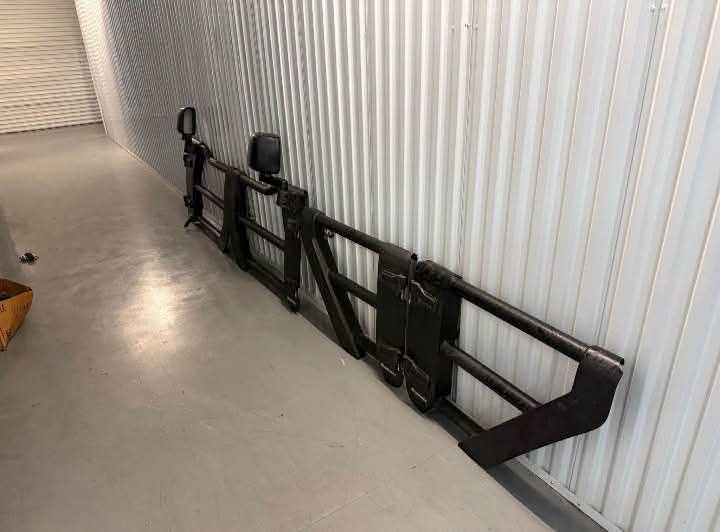 2018-2026 Jeep Wrangler JL/JLU / Gladiator JT Pair of Quadratec Carnivore Front Tube Doors equipped with side mirrors. 